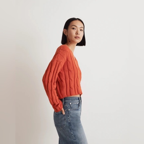 Madewell Cable-Knit V-Neck Crop Cozy Fall Knit Sweater In Roasted Squash - Picture 10 of 12